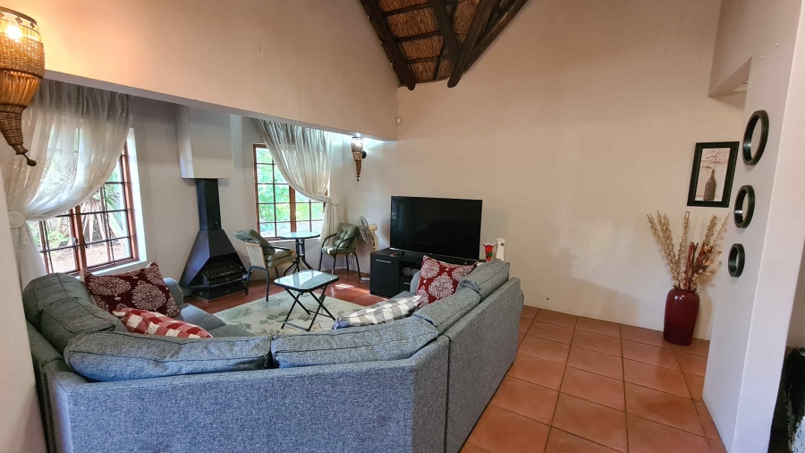 6 Bedroom Property for Sale in Blue Bend Eastern Cape